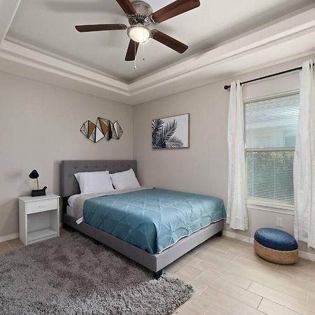 Cozy 3 Bed 2 Bath Apartment, Near Shopping Plazas, Expressway And Free Parking Edinburg Kültér fotó