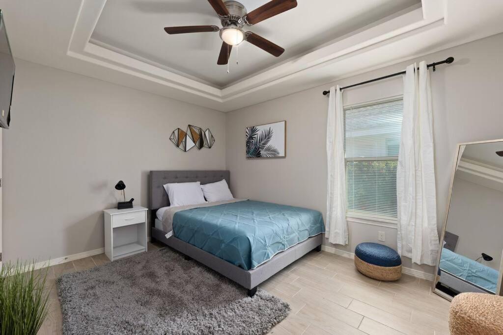 Cozy 3 Bed 2 Bath Apartment, Near Shopping Plazas, Expressway And Free Parking Edinburg Kültér fotó