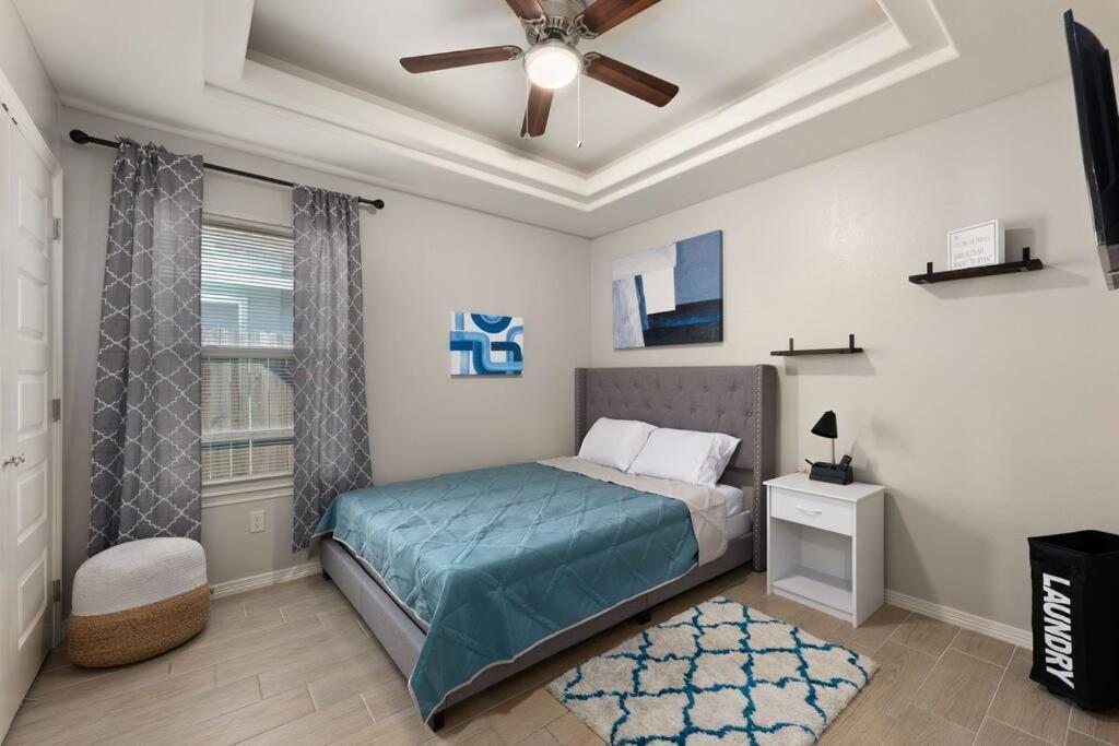 Cozy 3 Bed 2 Bath Apartment, Near Shopping Plazas, Expressway And Free Parking Edinburg Kültér fotó